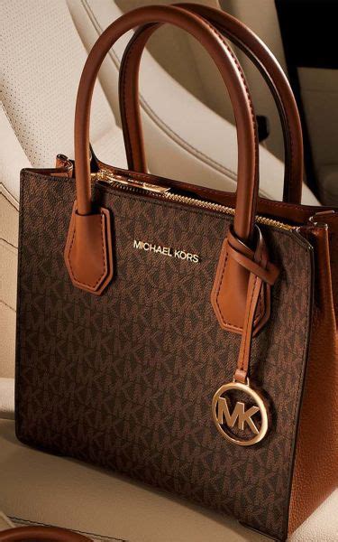 michael kors prix vallée village|Michael Kors outlet Paris discount.